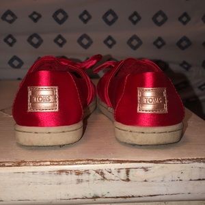 Toms red satin girls shoes! Size 9 toddler